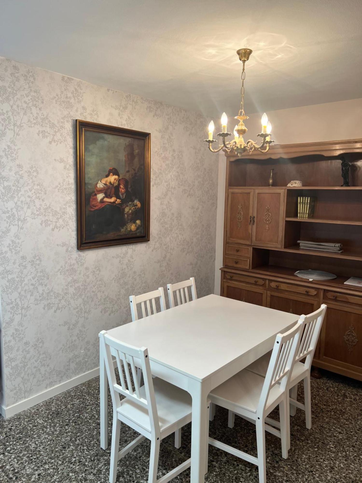 Centrally-Located, Spacious Flat At Historic Centre & Short Walk To Beach Alicante Eksteriør bilde