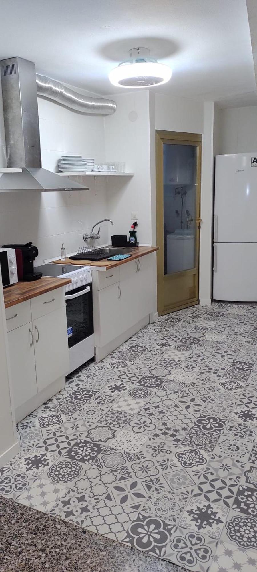 Centrally-Located, Spacious Flat At Historic Centre & Short Walk To Beach Alicante Eksteriør bilde
