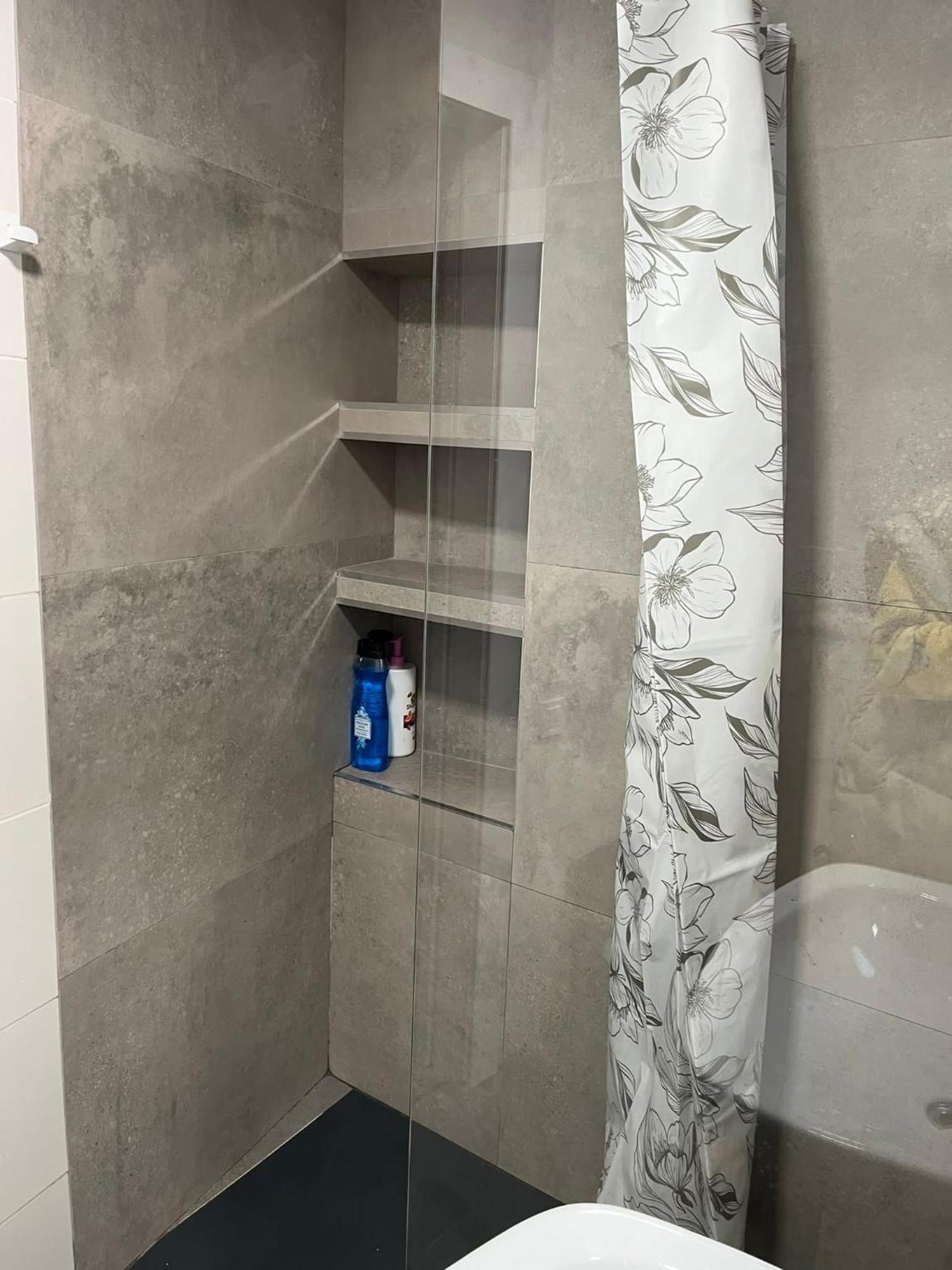 Centrally-Located, Spacious Flat At Historic Centre & Short Walk To Beach Alicante Eksteriør bilde